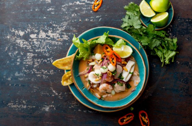 Sabores peruanos além do ceviche: o que provar na viagem